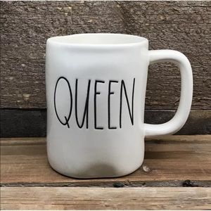 ‼️Rae Dunn "queen" mug‼️